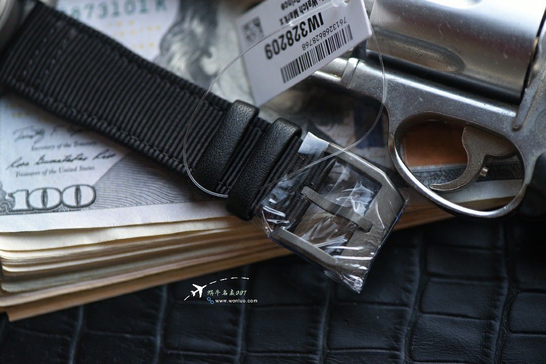 Video review V7 Factory  IWC IW328209   clone  Big Pilot  Mark XX Collection  Swiss 空中巡逻兵钛金属 Limited Edition  watches  / WG633