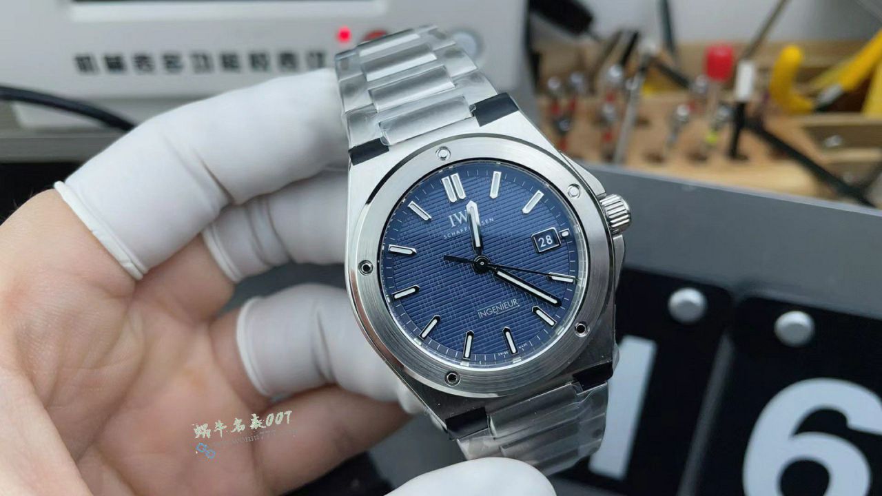 V7 Factory  New models  blue surface  IWC TOP clone  Engineer  series IW328907 watches  / WG637