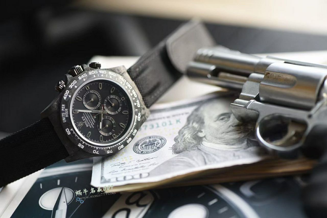  industry Highest Version Diw  Customized version ROLEX  Daytona  clone watch complete carbon fiber case  / R929