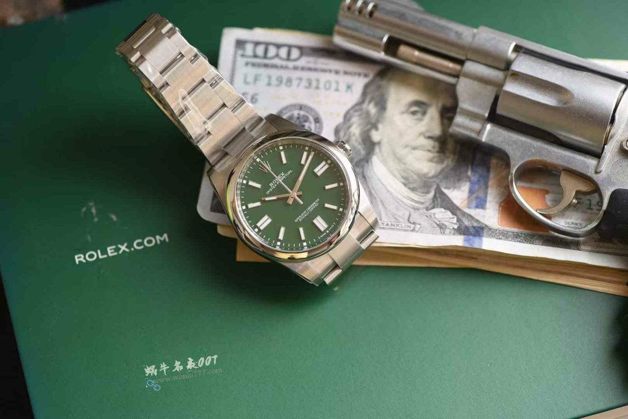 Clean Rolex Oyster Perpetual 41 series  clone m124300-0005 watches  / R935