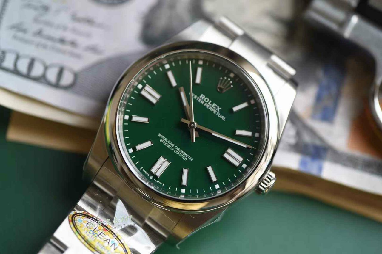 Clean Rolex Oyster Perpetual 41 series  clone m124300-0005 watches  / R935