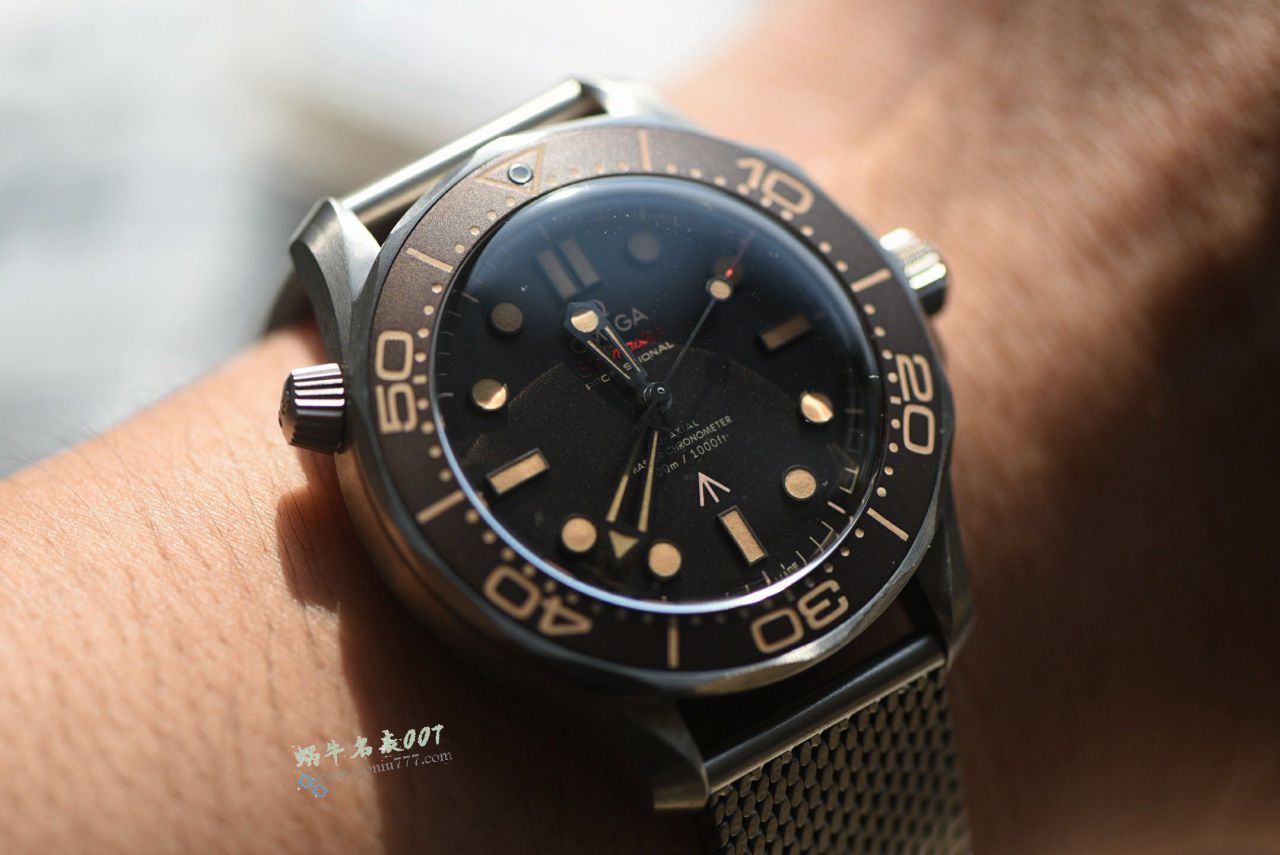 VS 007 The ultimate hit ！ Titanium mesh strap Omegabest clone  No Time to Die   Seamaster 300 meters 210.90.42.20.01.001 watches  / VS816