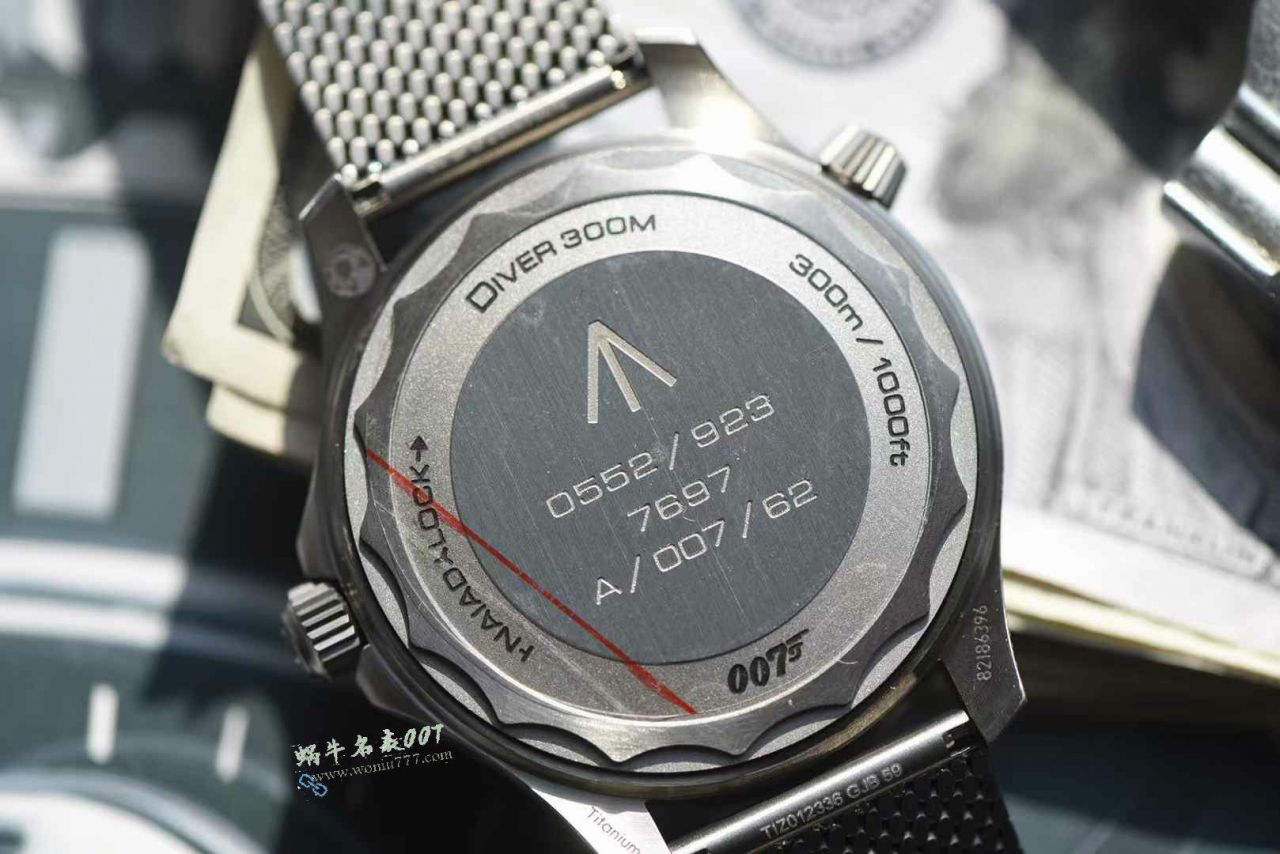 VS 007 The ultimate hit ！ Titanium mesh strap Omegabest clone  No Time to Die   Seamaster 300 meters 210.90.42.20.01.001 watches  / VS816