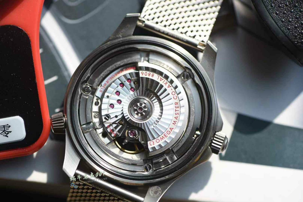VS 007 The ultimate hit ！ Titanium mesh strap Omegabest clone  No Time to Die   Seamaster 300 meters 210.90.42.20.01.001 watches  / VS816