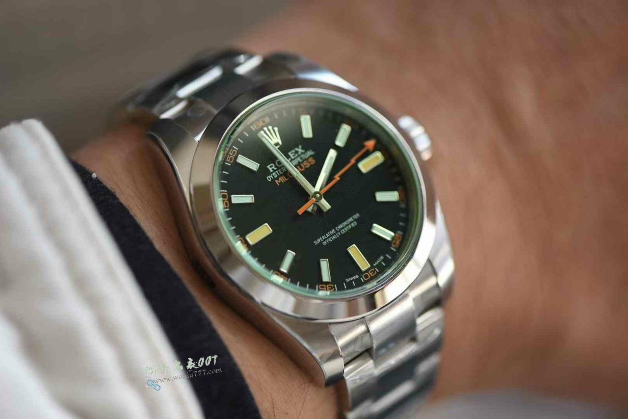 vs Rolex  Lightning Grid Magnetic Type  clone  green glass m116400gv-0001 Black dial  watches  / R952