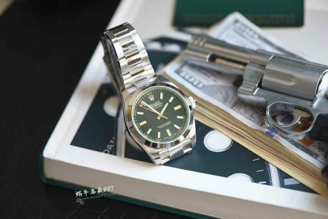 vs Rolex  Lightning Grid Magnetic Type  clone  green glass m116400gv-0001 Black dial  watches  / R952