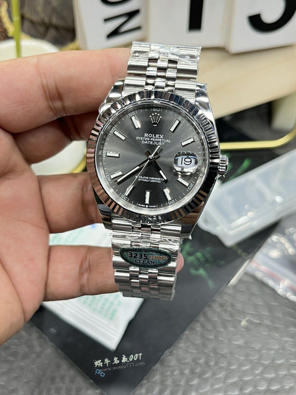 CLEAN Rolex Datejust 41mm series m126334-0014 watches  / R960