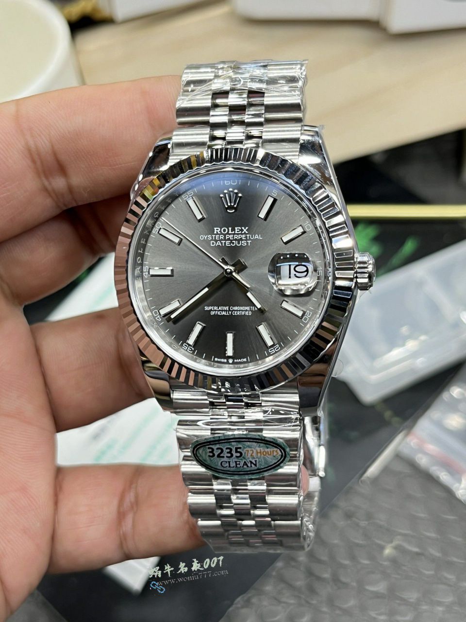 CLEAN Rolex Datejust 41mm series m126334-0014 watches  / R960
