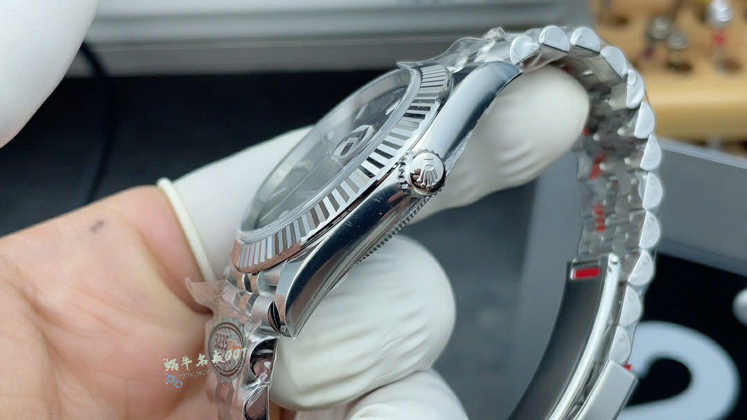 CLEAN Rolex Datejust 41mm series m126334-0014 watches  / R960