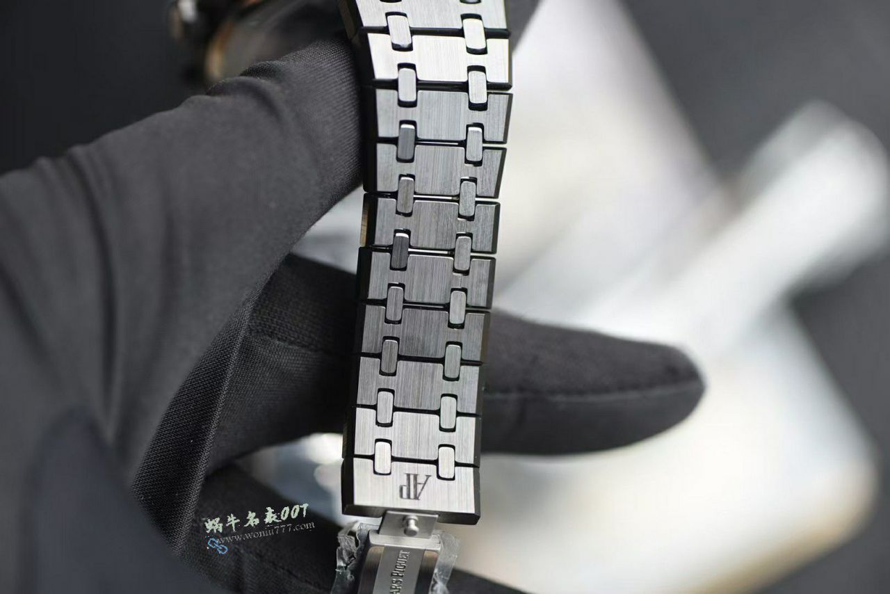 APS Audemars Piguet Royal Oak Audemars PiguetTOP clone watch26240CE.OO.1225CE.02 watches  / AP305