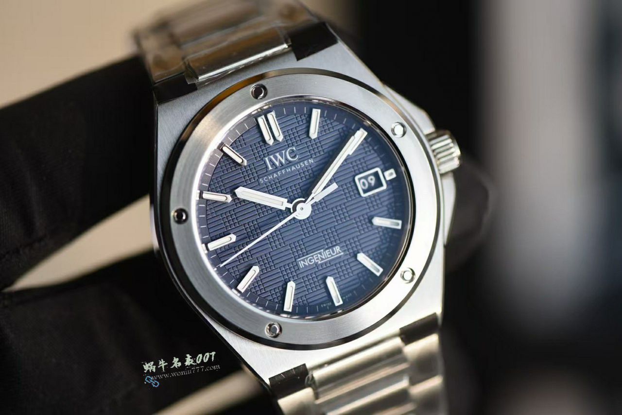  Video review V7 Factory  blue surface IWC Engineer  series best clone IW328907 watches  / WG639