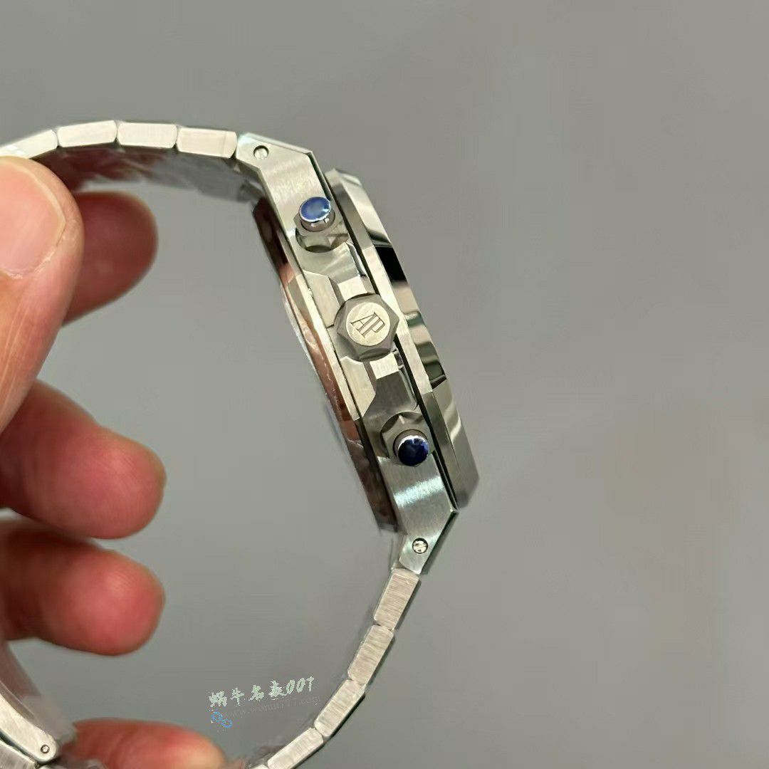 APS TOP clone Audemars Piguet Royal Oak  series 26240ST.OO.1320ST.06 watches  / AP310