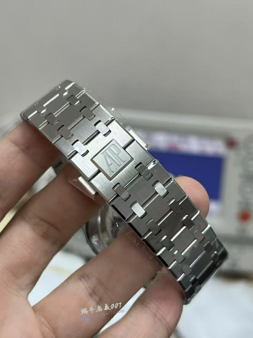 APS TOP clone Audemars Piguet Royal Oak  series 26240ST.OO.1320ST.06 watches  / AP310