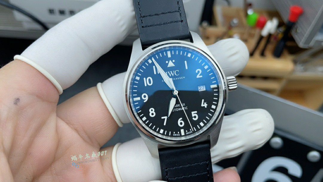 V7IWC Big Pilot the best  clone watch Mark XX Collection IW328204 watches  / WG652