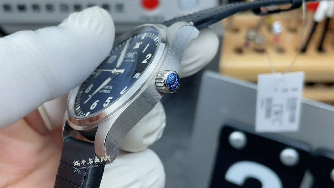 V7IWC Big Pilot the best  clone watch Mark XX Collection IW328204 watches  / WG652