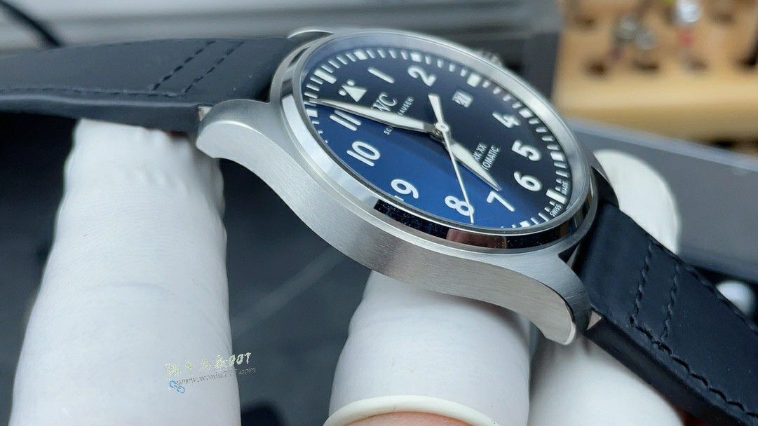 V7IWC Big Pilot the best  clone watch Mark XX Collection IW328204 watches  / WG652