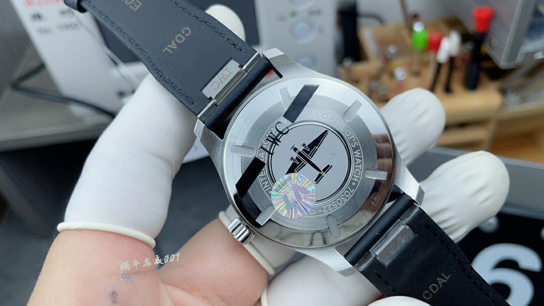 V7IWC Big Pilot the best  clone watch Mark XX Collection IW328204 watches  / WG652