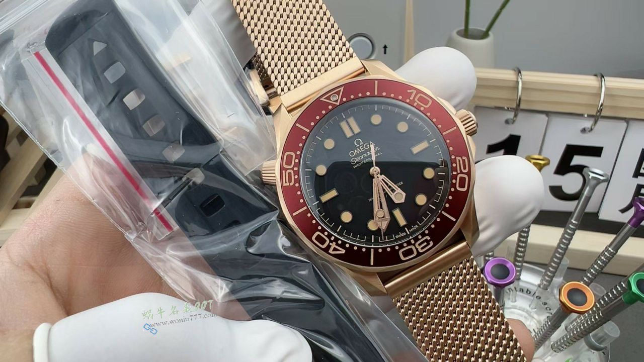VS Omega 007  Seamaster 300  bronze gold  No Time to Die  clone watch210.90.42.20.01.003 watches  / VS828