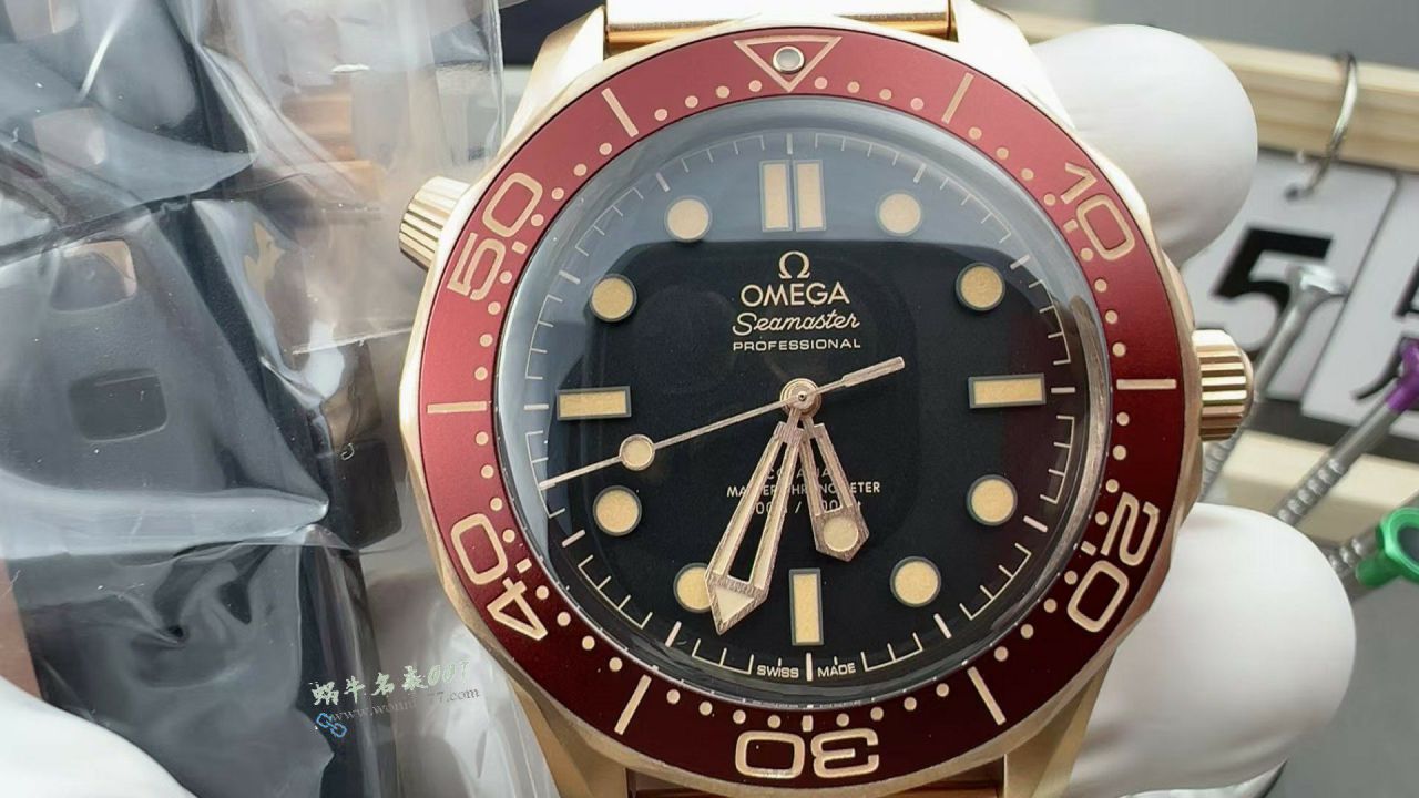 VS Omega 007  Seamaster 300  bronze gold  No Time to Die  clone watch210.90.42.20.01.003 watches  / VS828