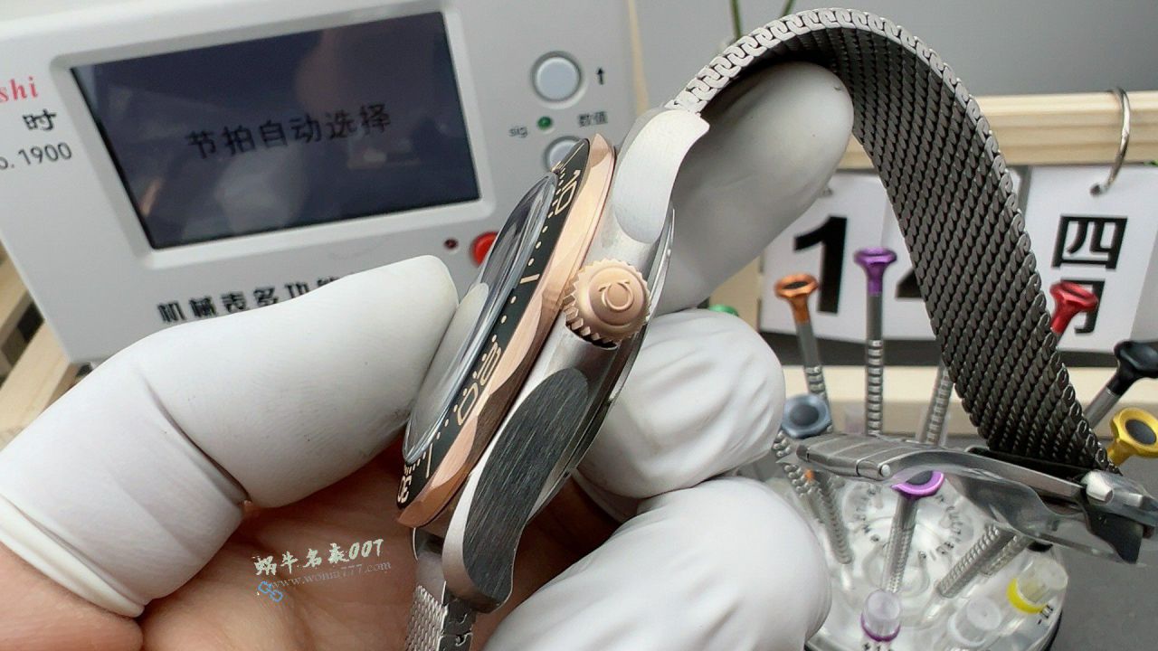VS Omega   bronze gold  Green 007 No Time to Die   Seamaster 300 super  clone watch210.90.42.20.10.001 watches  / VS827