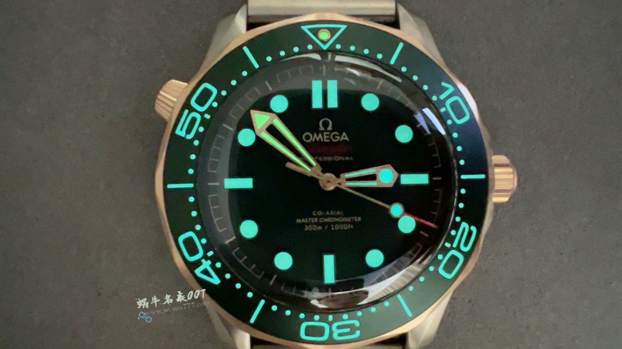 VS Omega   bronze gold  Green 007 No Time to Die   Seamaster 300 super  clone watch210.90.42.20.10.001 watches  / VS827