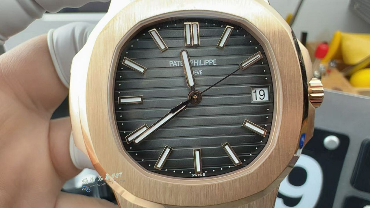 3K Patek Philippe 5711R  Nautilus  Rose gold  Gray surface 100% clone watches  / BD513