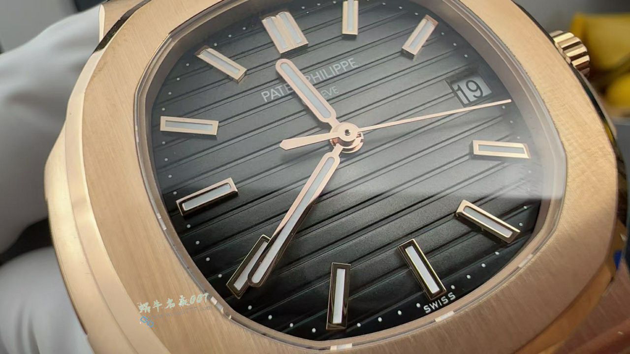 3K Patek Philippe 5711R  Nautilus  Rose gold  Gray surface 100% clone watches  / BD513