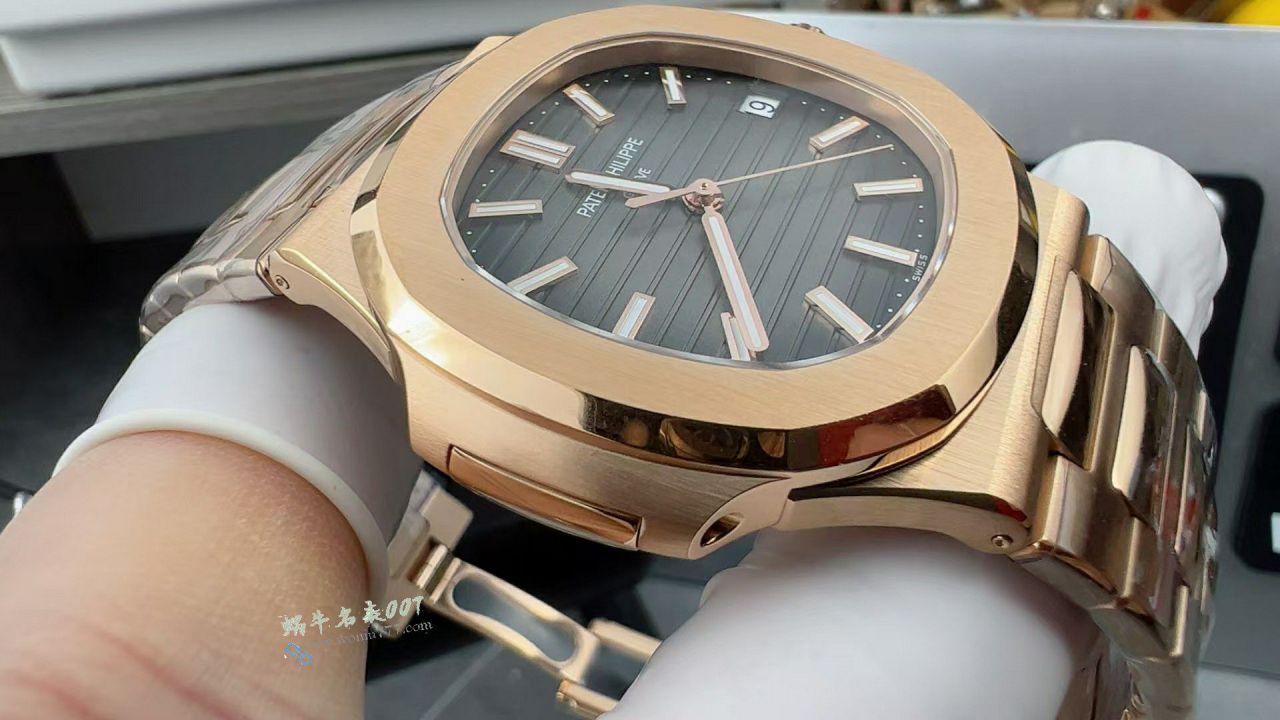 3K Patek Philippe 5711R  Nautilus  Rose gold  Gray surface 100% clone watches  / BD513
