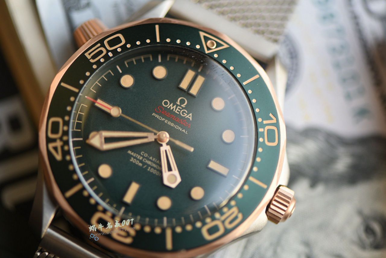 VS Omega   bronze gold  Green 007 No Time to Die   Seamaster 300 super  clone watch210.90.42.20.10.001 watches  / VS827
