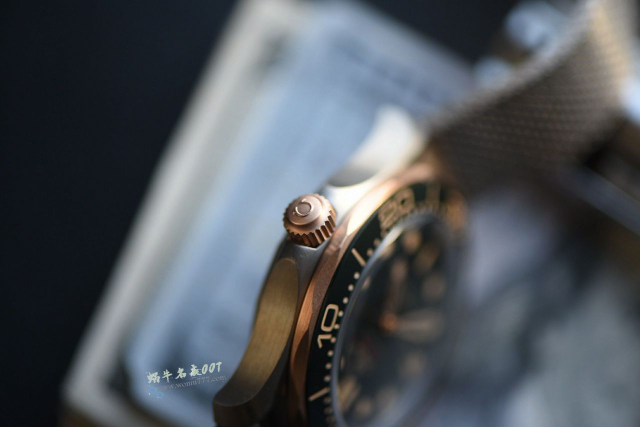 VS Omega   bronze gold  Green 007 No Time to Die   Seamaster 300 super  clone watch210.90.42.20.10.001 watches  / VS827