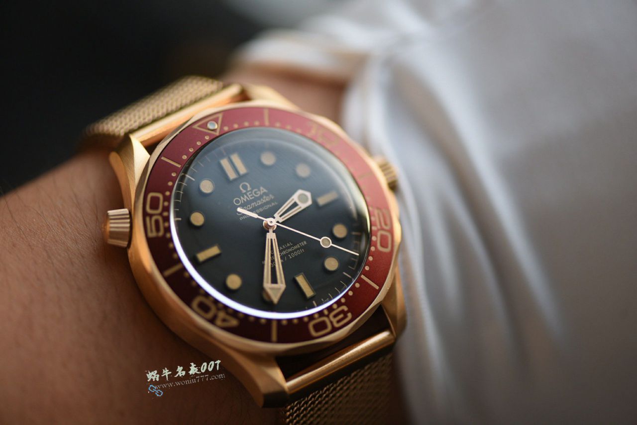 VS Omega 007  Seamaster 300  bronze gold  No Time to Die  clone watch210.90.42.20.01.003 watches  / VS828