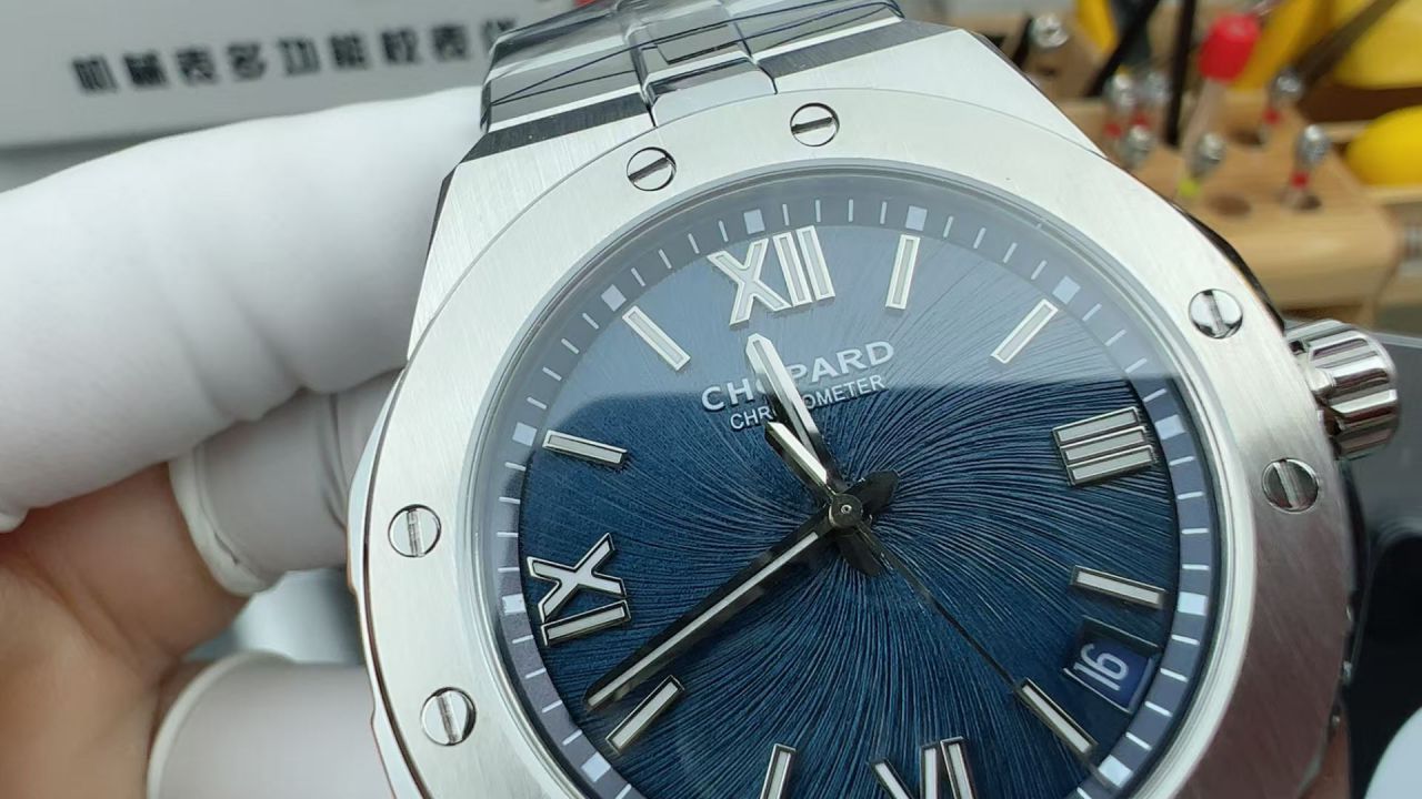 GH Chopard Snow Mountain Proud Wings  clone watch298600-3001 watches  / XB090