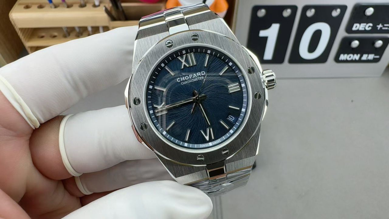 GH Chopard Snow Mountain Proud Wings  clone watch298600-3001 watches  / XB090