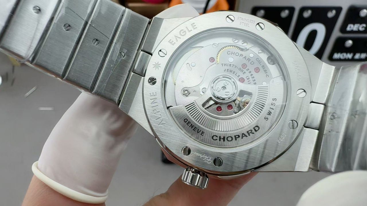 GH Chopard Snow Mountain Proud Wings  clone watch298600-3001 watches  / XB090