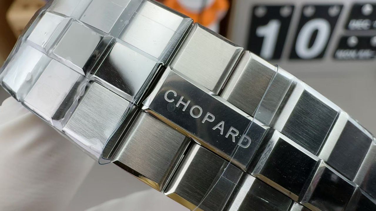 GH Chopard Snow Mountain Proud Wings  clone watch298600-3001 watches  / XB090