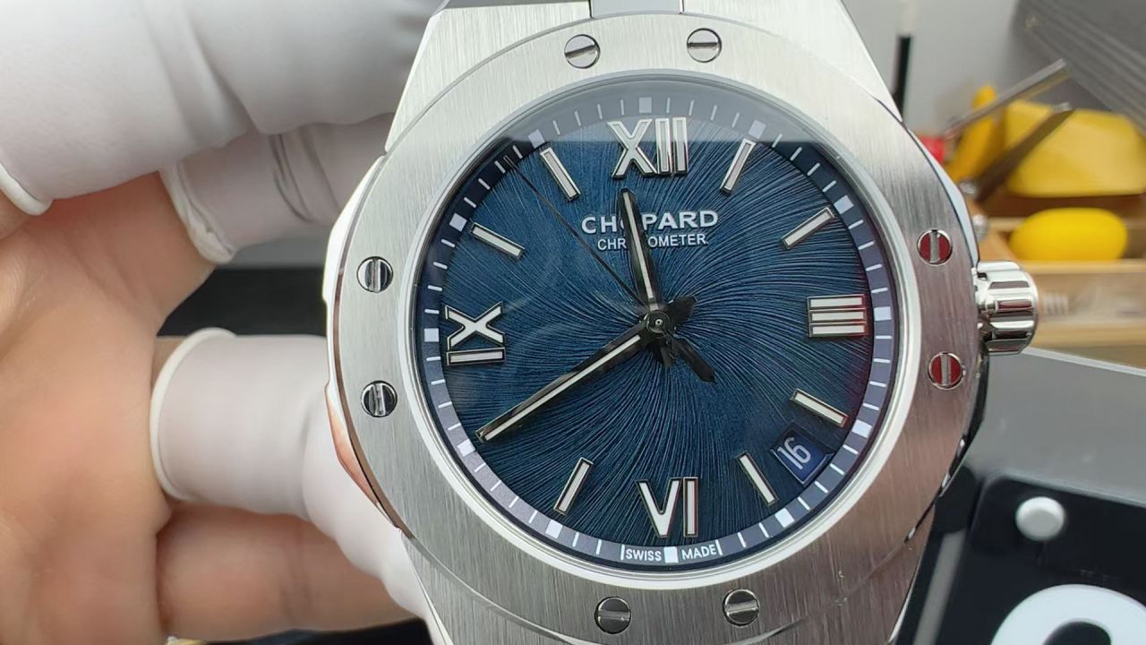 GH Chopard Snow Mountain Proud Wings  clone watch298600-3001 watches  / XB090