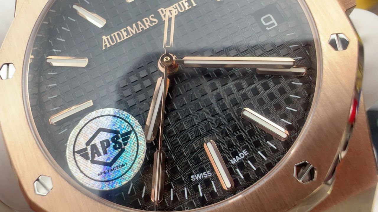 APS Factory Audemars Piguet Royal Oak  clone watch15510OR.OO.D002CR.02 watches  / AP328