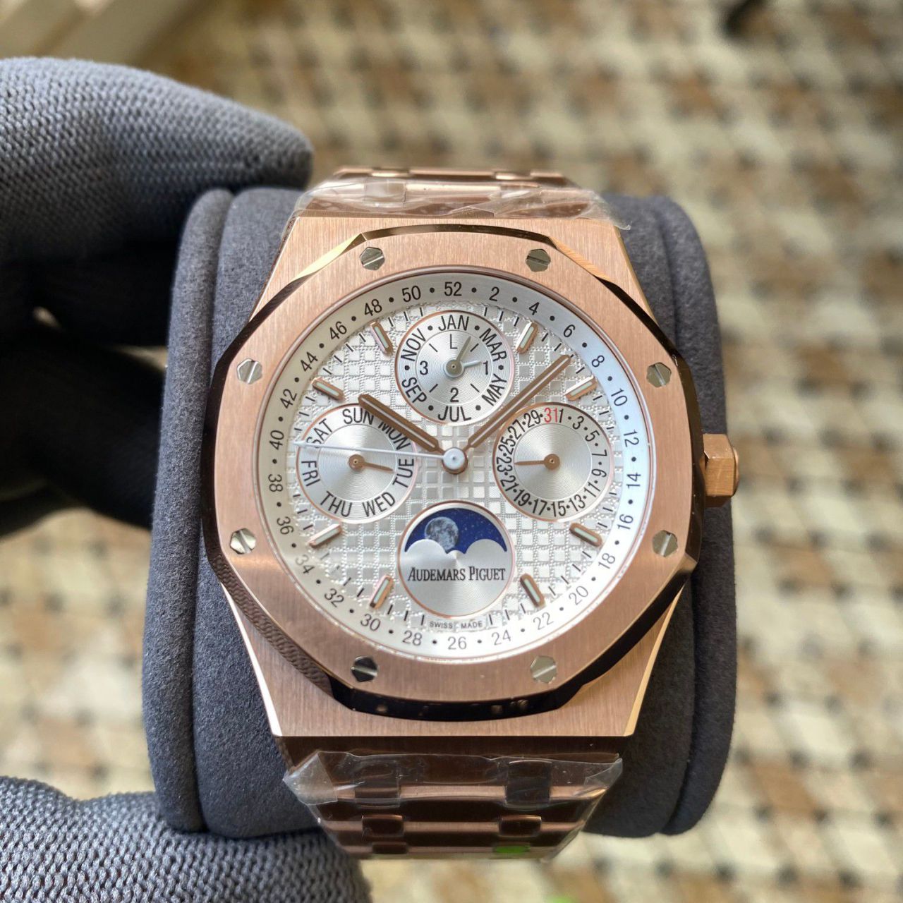 APS Factory Audemars Piguet Royal Oak TOP clone watch26574OR.OO.1220OR.01 watches 