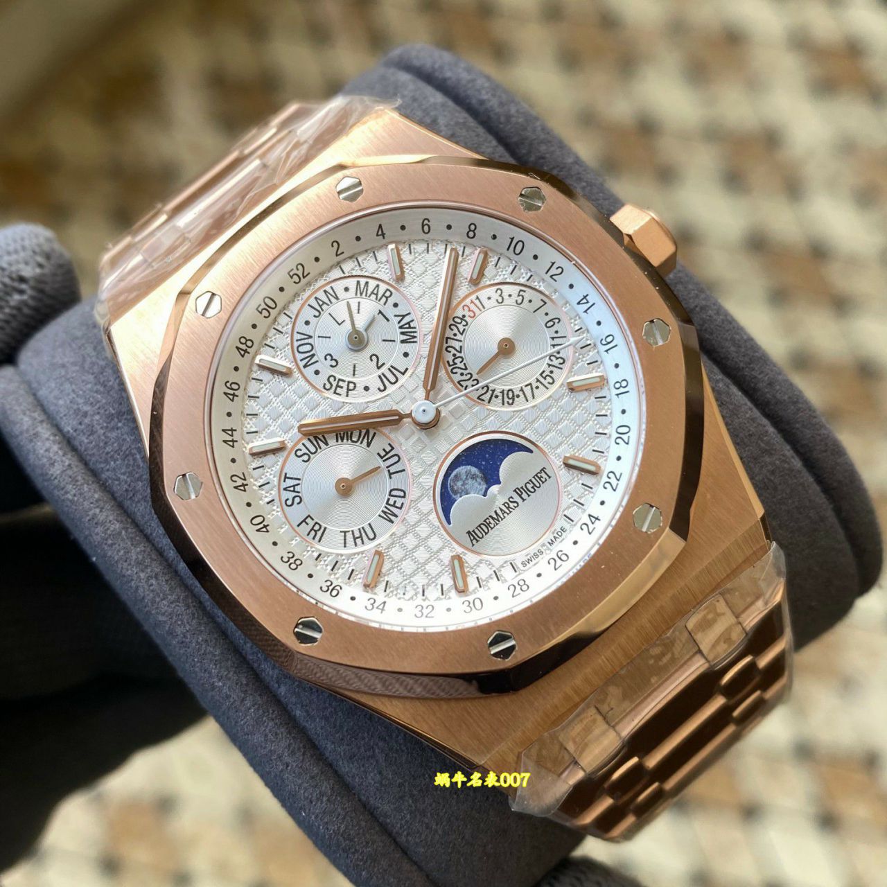APS Factory Audemars Piguet Royal Oak TOP clone watch26574OR.OO.1220OR.01 watches  / AP335