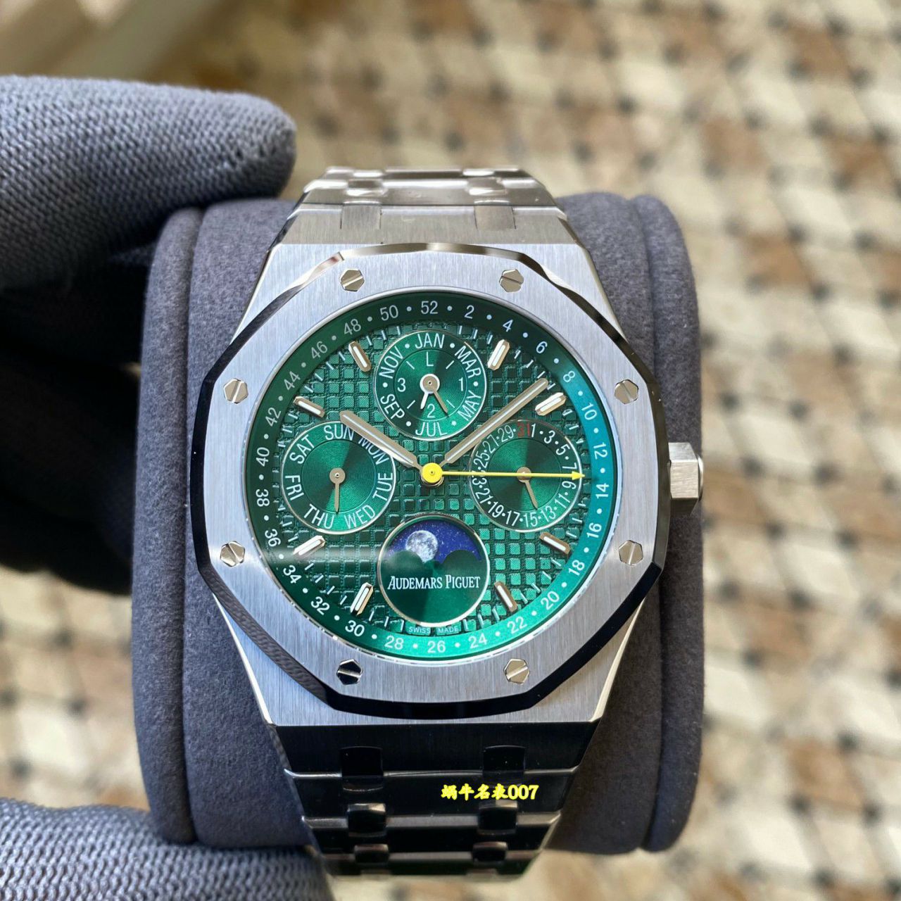 APS Perpetual calendar Audemars Piguet clone watch Royal Oak  series 26606ST.OO.1220ST.01 watches  / AP351
