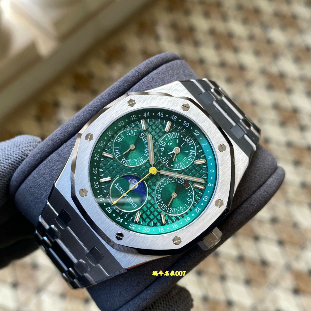APS Perpetual calendar Audemars Piguet clone watch Royal Oak  series 26606ST.OO.1220ST.01 watches  / AP351