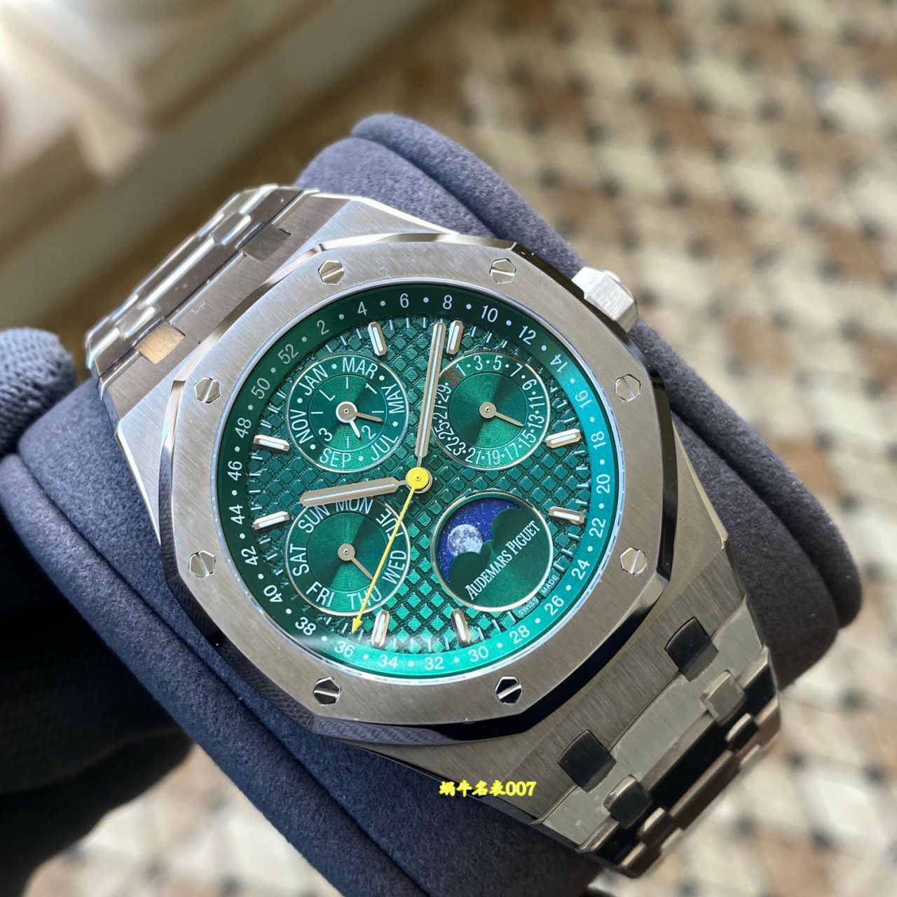 APS Perpetual calendar Audemars Piguet clone watch Royal Oak  series 26606ST.OO.1220ST.01 watches  / AP351