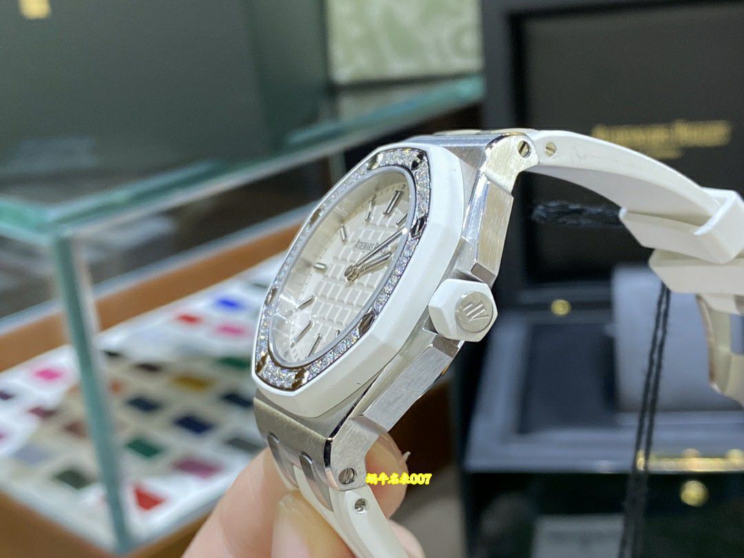  Ultra-high-end  Rare Original Quality   Real Diamond  Women watch Audemars Piguet Royal Oak  Offshore  series 67540SK.ZZ.A010CA.01 watches  / AP366