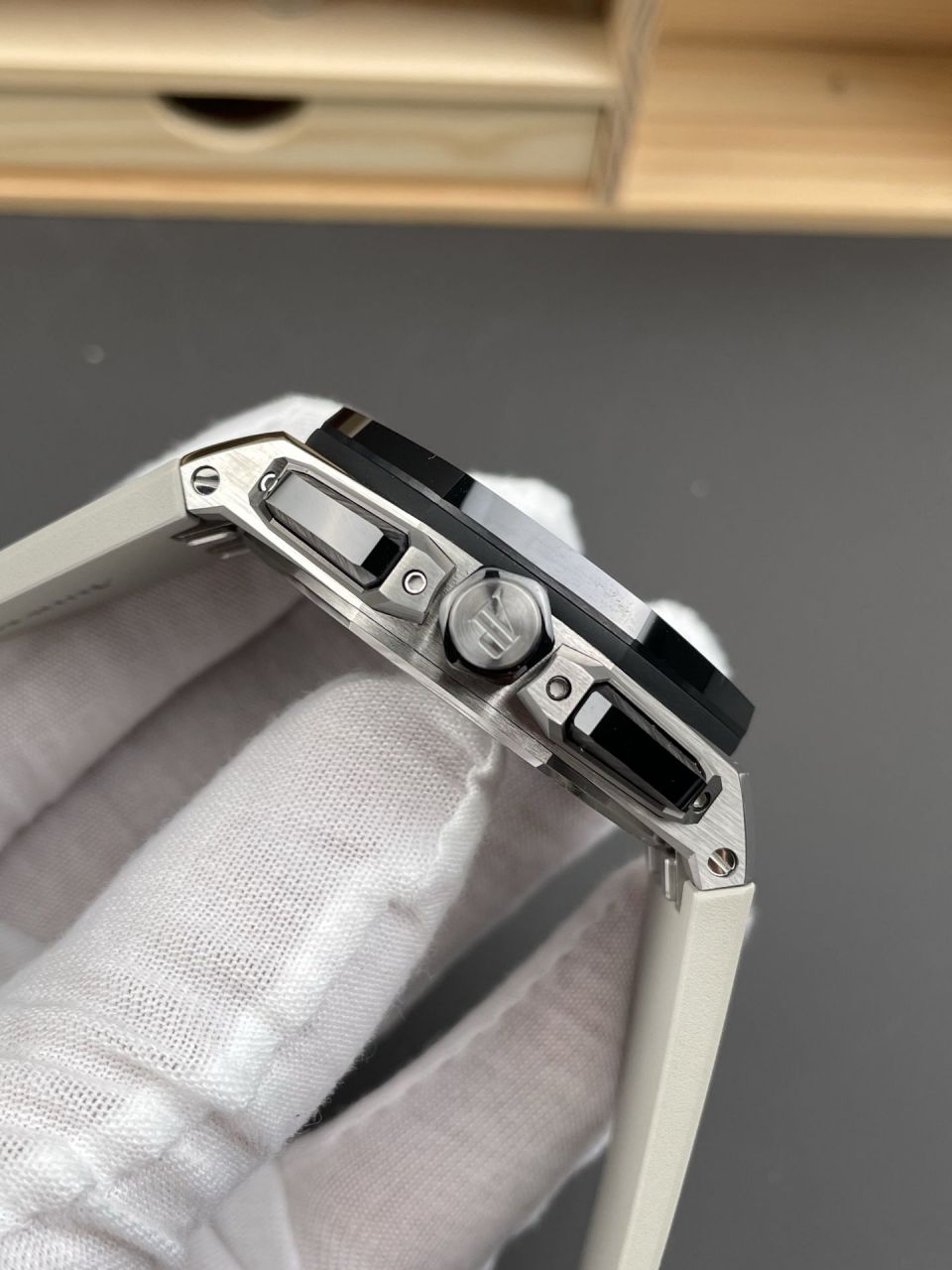 APS Factory Audemars Piguet Royal Oak  Offshore TOP clone watch26420TI.OO.A027CA.01 watches  / AP369