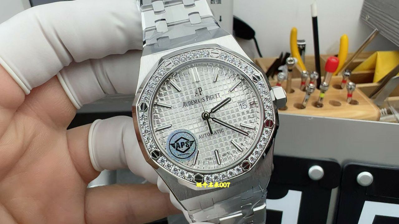 APS Audemars Piguet Royal Oak  series 15451ST.ZZ.D011CR.01TOP clone watch White dial  steel belt  watches  / AP378