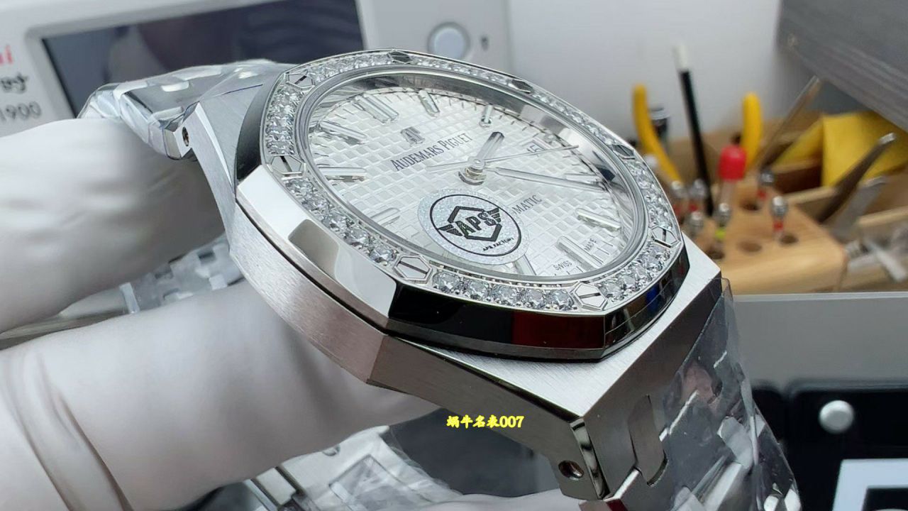 APS Audemars Piguet Royal Oak  series 15451ST.ZZ.D011CR.01TOP clone watch White dial  steel belt  watches  / AP378