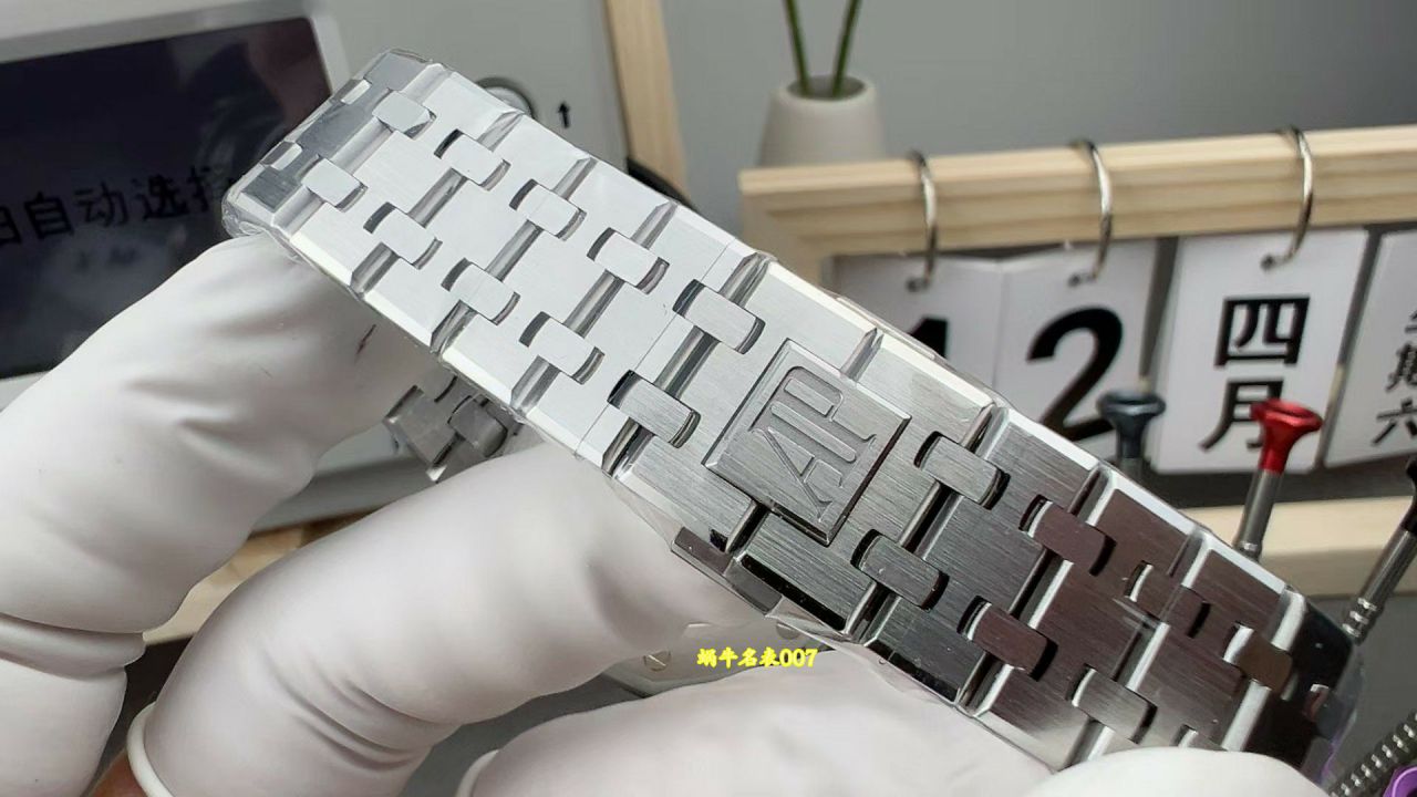 APS Factory best clone watch Audemars Piguet Royal Oak  series 15451ST.ZZ.1256ST.01 watches  / AP380