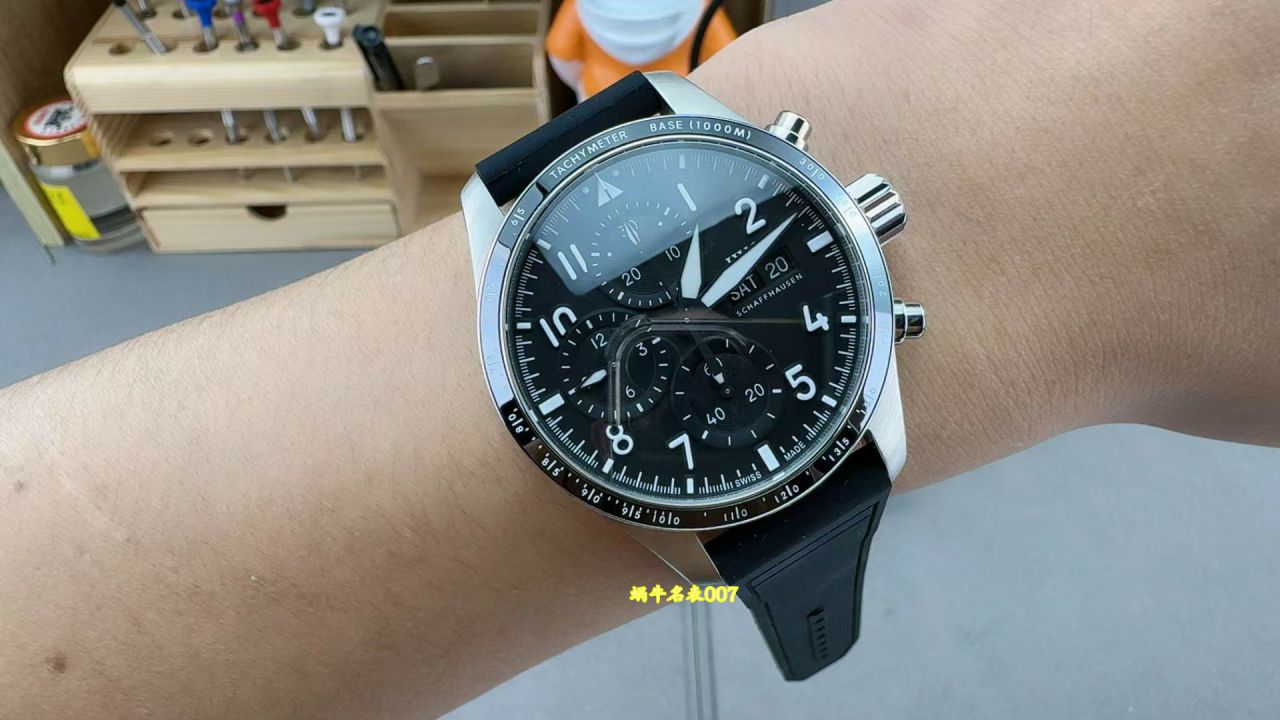 BLS Factory  IWC Pilot Watch AMG Special Edition IW388304 watches  / IW686