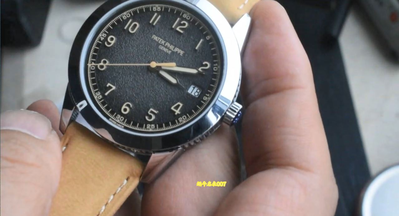 2171102213304E6OG.jpg