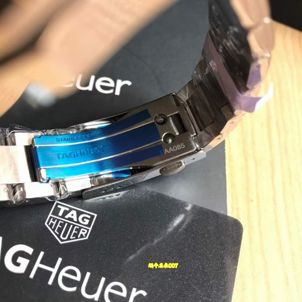 Original Tagheuer,泰格豪雅竞潜美国国家足球队限量版男装腕表 /  